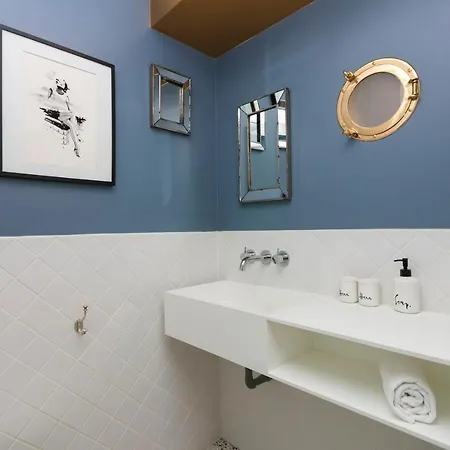 Chatelet - Louvre Paris